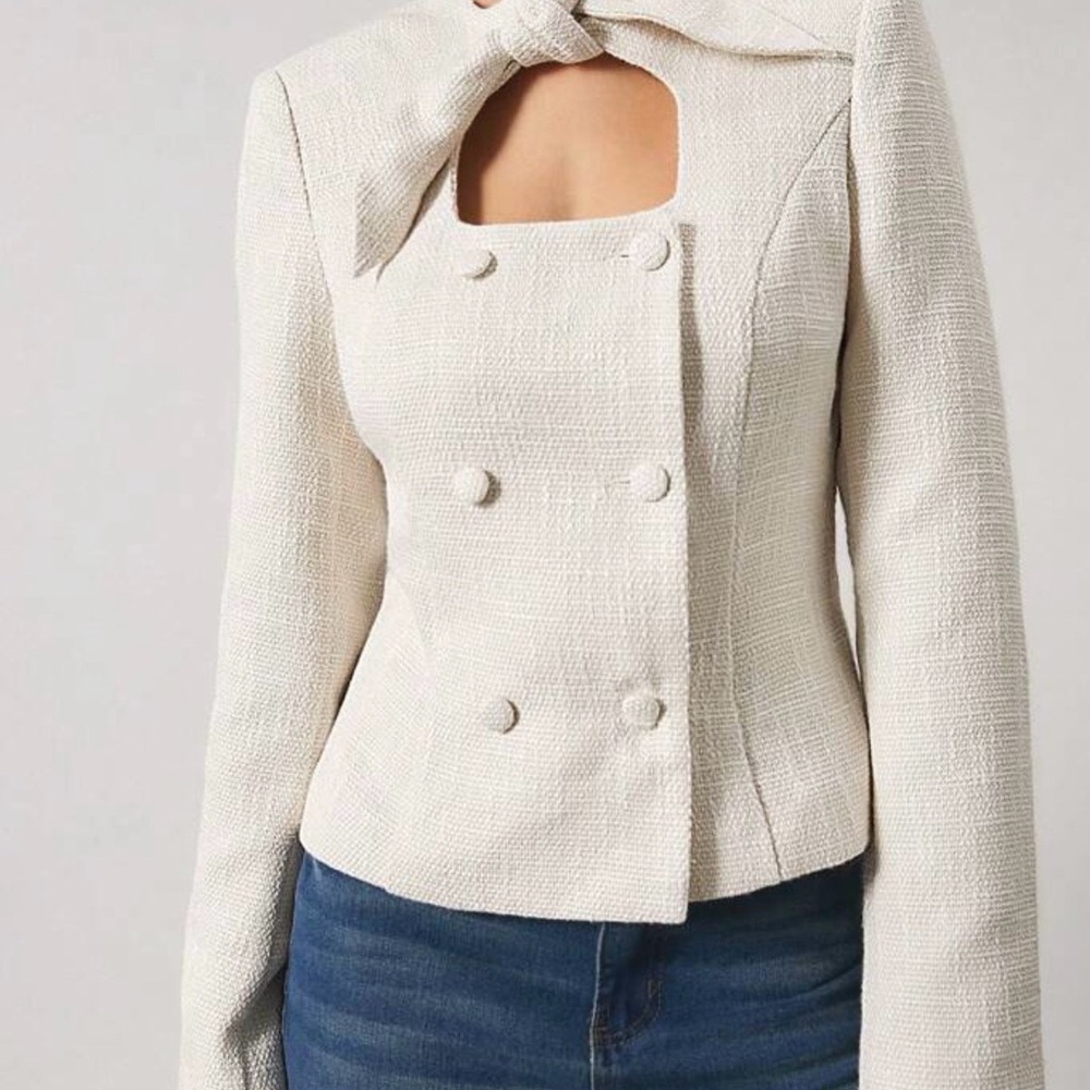 Women's White Textured Hollow-Out Bow-Knot Waisted Long Sleeve Suit Jacket. M